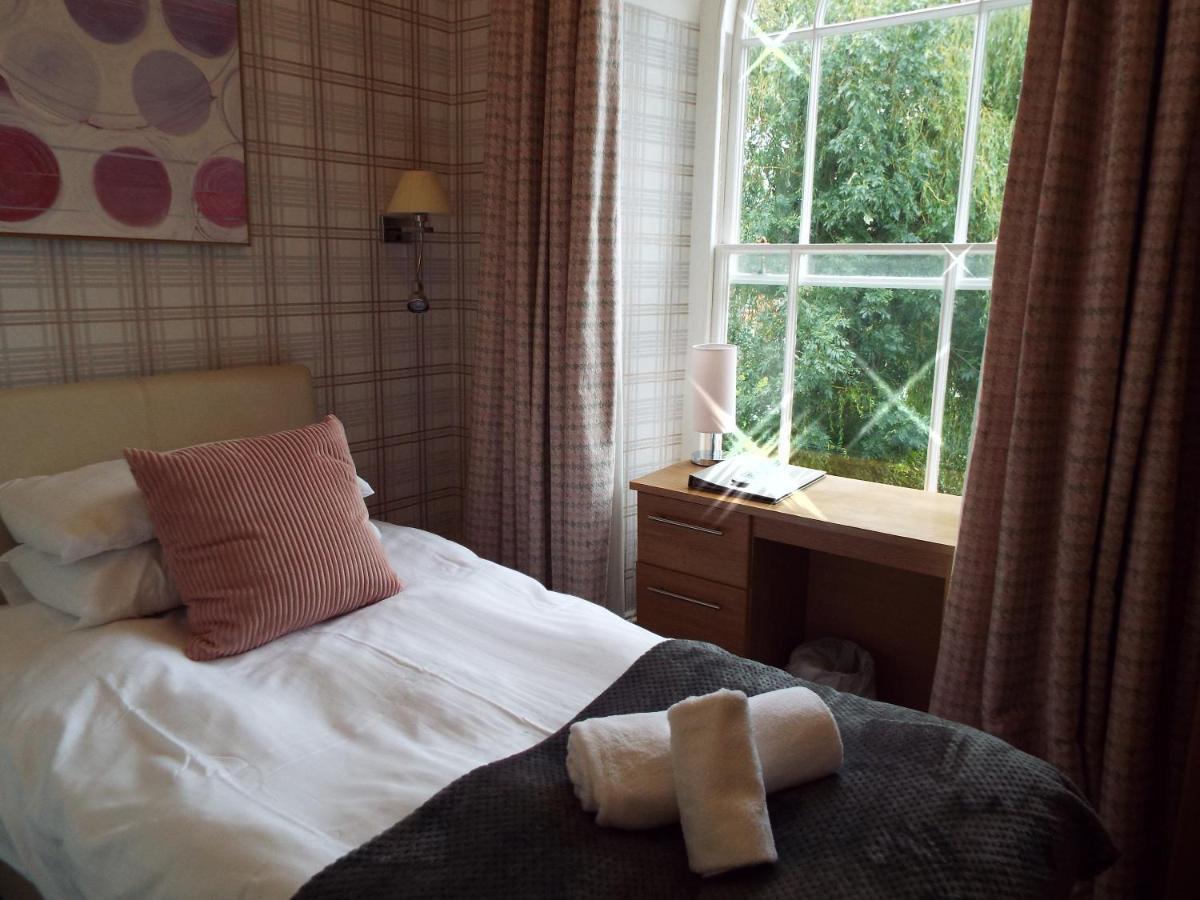 Llety Teifi Guesthouse Cardigan Esterno foto